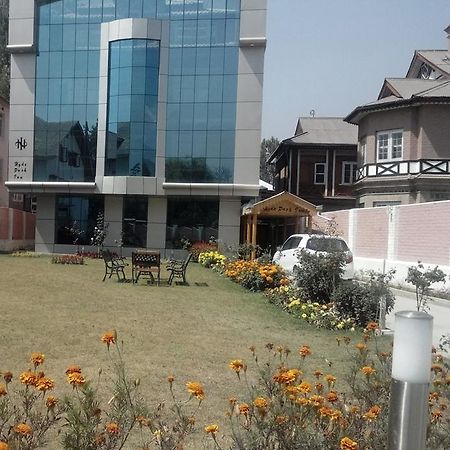 The Hyde Park Inn Srinagar  Room photo
