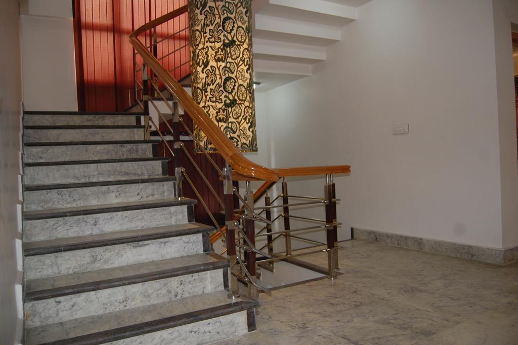 The Hyde Park Inn Srinagar  Room photo