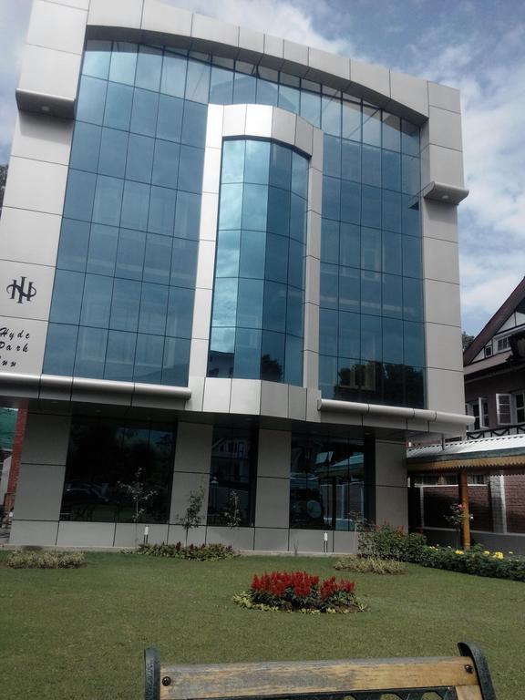 The Hyde Park Inn Srinagar  Exterior photo